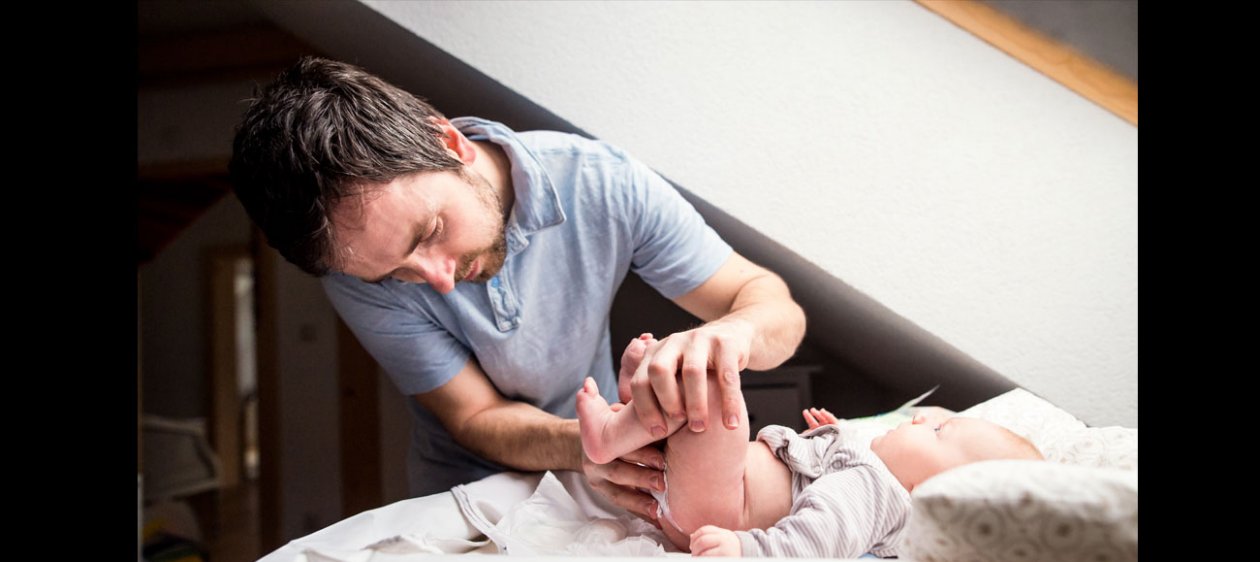 Promulgan ley para que los baños de hombres tengan mudadores