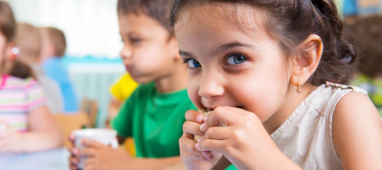 Colaciones prácticas para un recreo rico y nutritivo