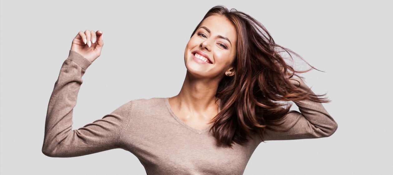 Un cabello radiante con la energía revitalizante de la naturaleza