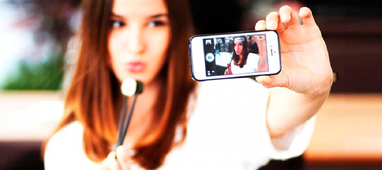 Estudio reveló que las selfies afectan nuestras relaciones amorosas