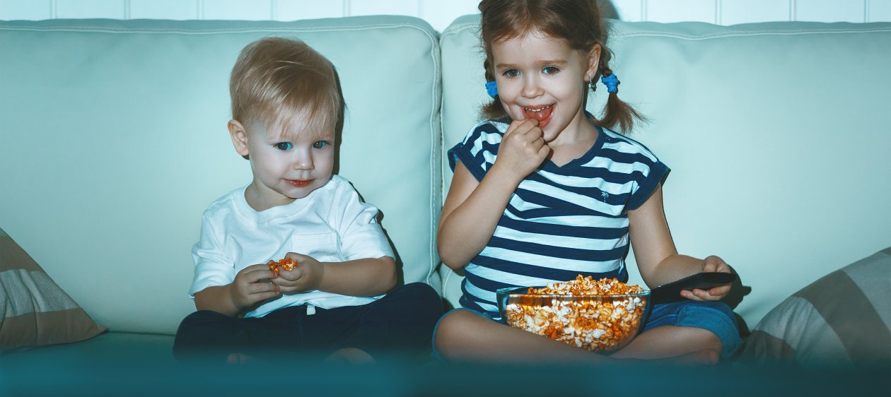¿Por qué los niños ven la misma película varias veces y no se aburren?