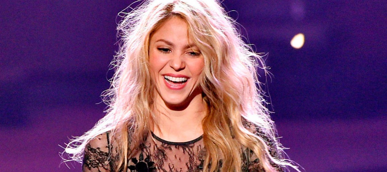 El bello gesto que tuvo Shakira con un fan en pleno concierto