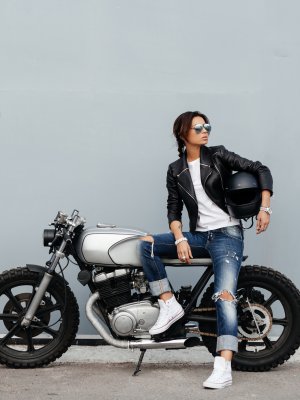 Cada vez más mujeres chilenas se mueven en motocicleta