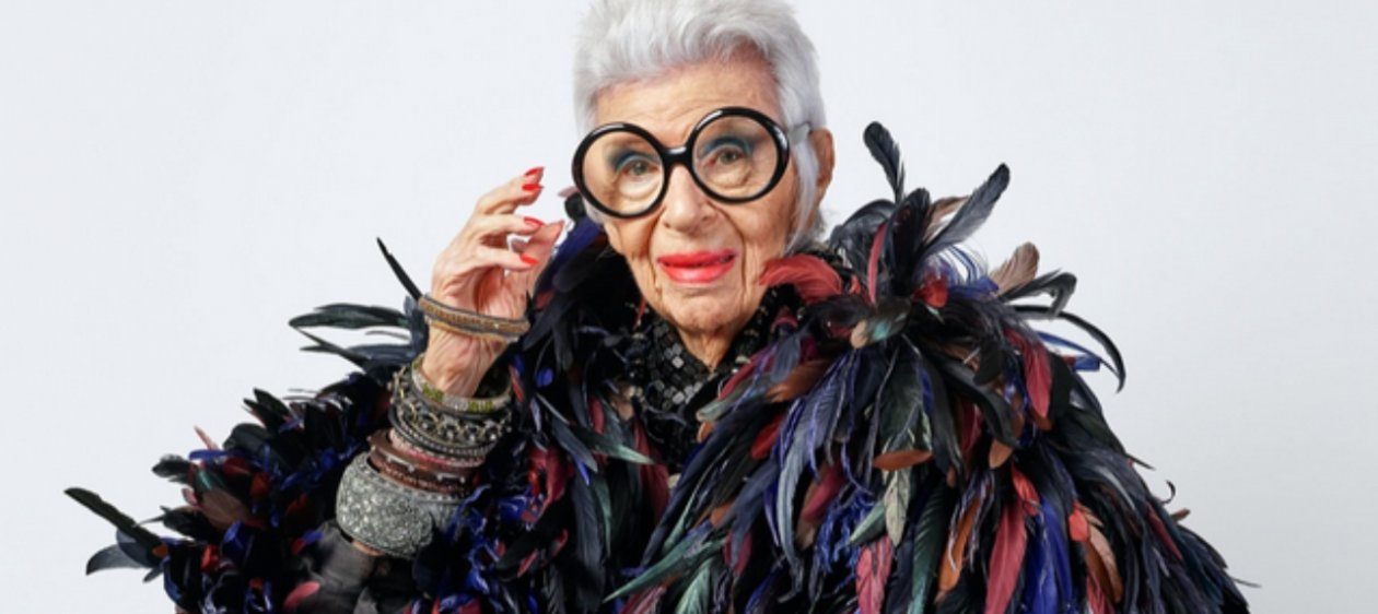 Murió Iris Apfel, ícono de la moda y el diseño de interiores, a sus 102 años