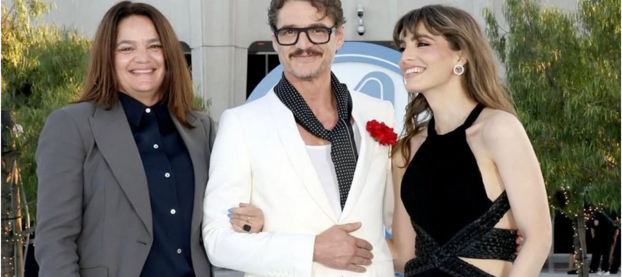 Pedro Pascal se luce con sus hermanas en estreno de Los 4 Fantásticos