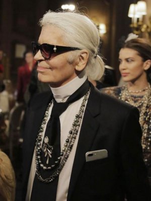 Cuando Karl Lagerfeld te llama… imposible negarse