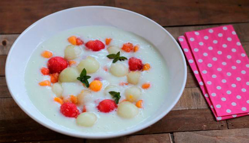 Sopa de melón con frutas