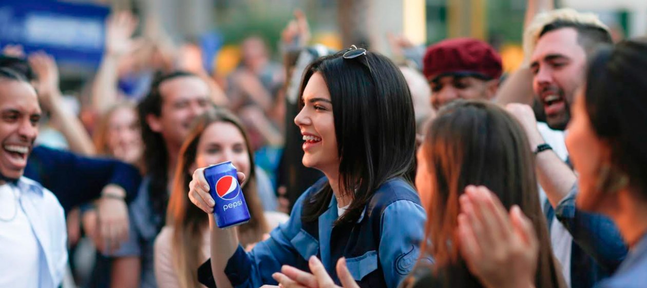 Kendall Jenner es criticada por su última aventura publicitaria
