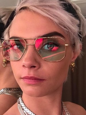 Cara Delevingne se suma al look que arrasa entre las famosas