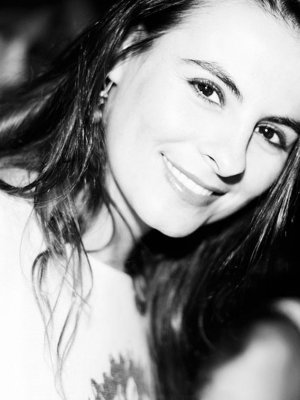 Pía Guzmán será mamá por primera vez a sus 40 años