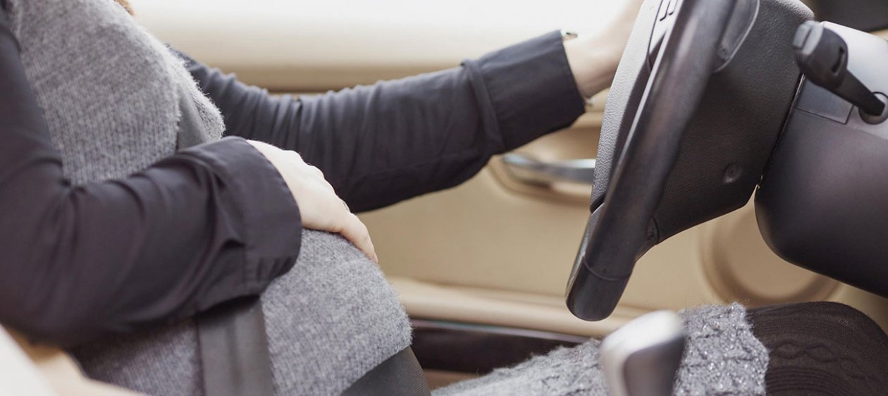 Llega a Chile el cinturón que te protege al volante durante el embarazo