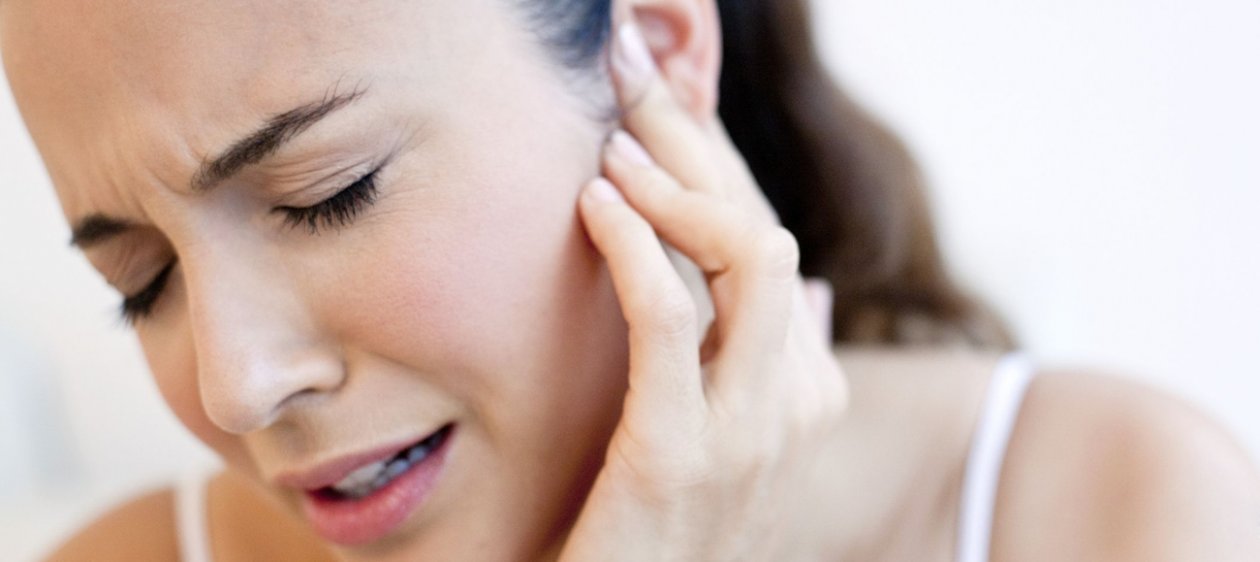¿Sientes zumbidos y ruidos molestos en los oídos? Es más común de lo que piensas