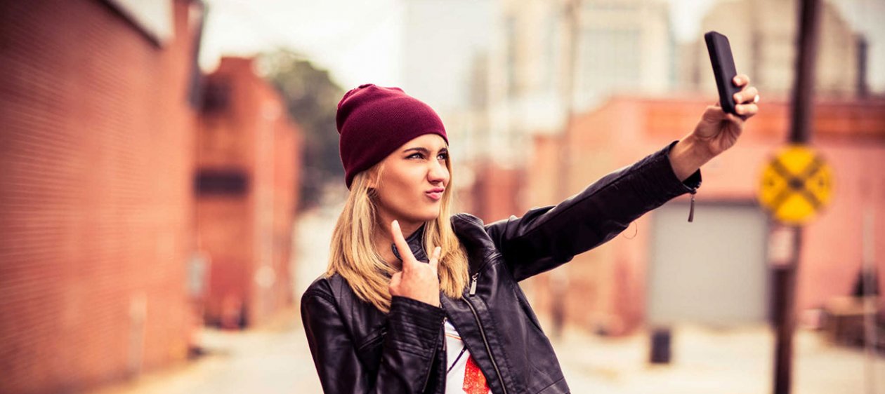 10 Trucos para ser más fotogénica y salir bien en las selfies