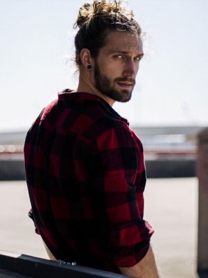 El modelo de pelo largo que roba suspiros en Instagram