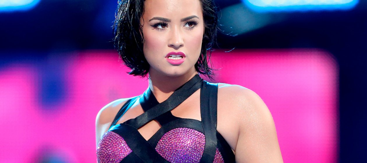 Internet reacciona a fotos de Demi Lovato de la mano de una mujer