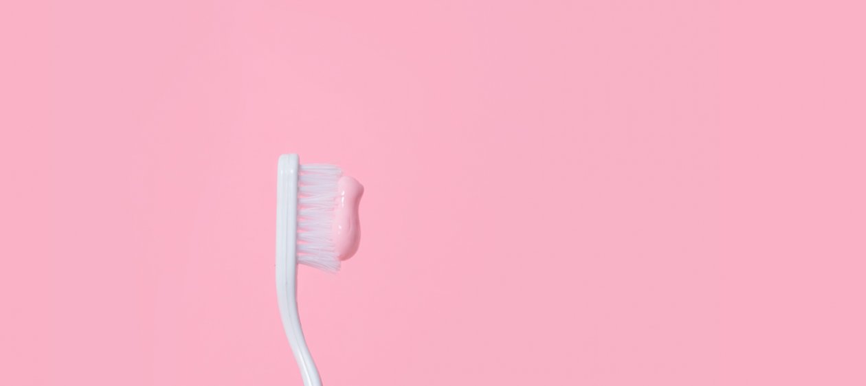 ¿Por qué la pasta de dientes debería estar en tu kit de manicure?