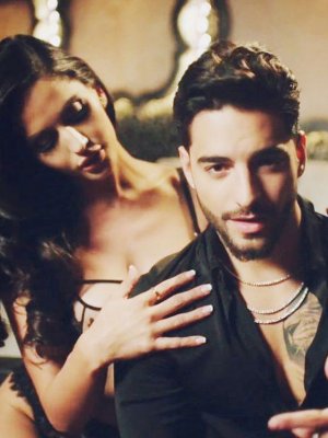 Maluma ya no se esconde y se pasea radiante con su nuevo amor