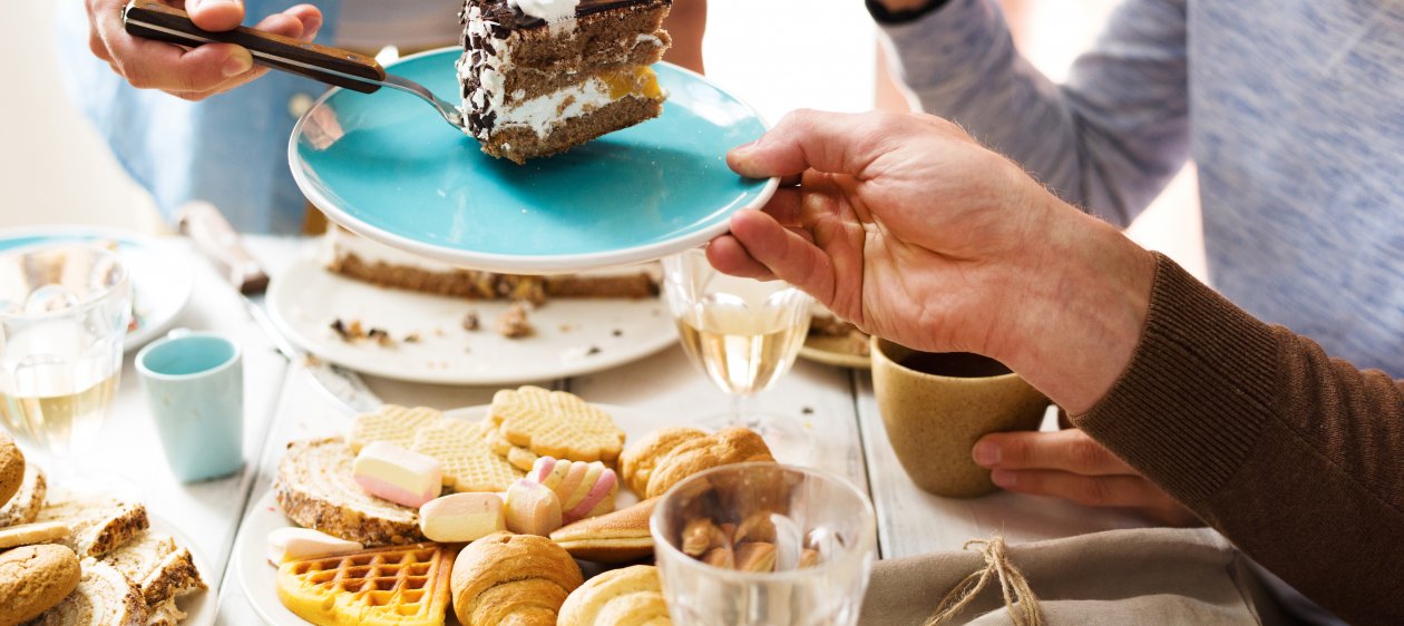 ¿Cómo saber si estás comiendo demasiada azúcar?