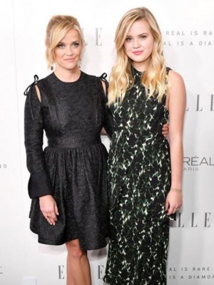 Hija de Reese Witherspoon debuta como modelo