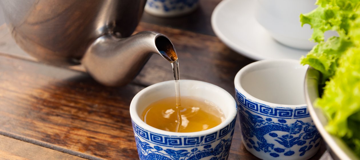 Este es el té que las asiáticas no pueden dejar de tomar (por sus beneficios)
