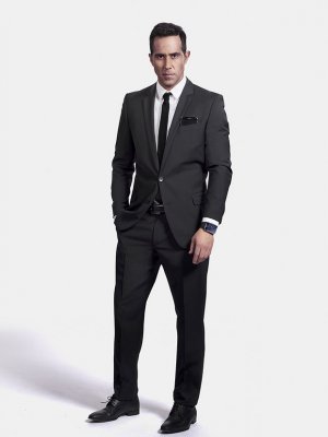 Los divertidos memes que generó el look de Claudio Bravo