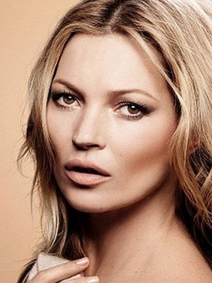 [GALERÍA] ¿Qué hace una supermodelo como Kate Moss cuando visita Chile?