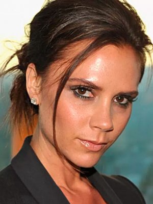 [GALERÍA] ¡Feliz cumpleaños, Victoria Beckham! Su evolución en 44 años
