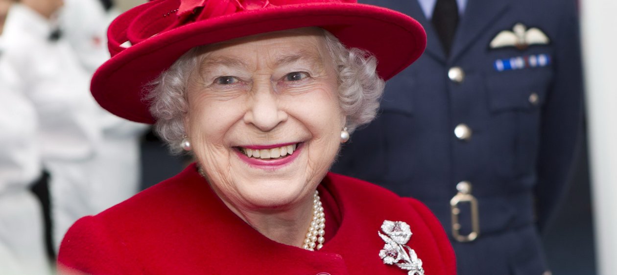 A sus 92 años, la reina Isabel II es una bisabuela a todo terreno