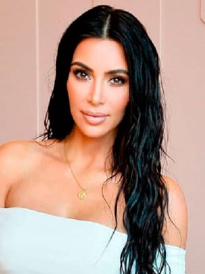 ¡Lo hizo de nuevo! Kim Kardashian se desnuda en Instagram