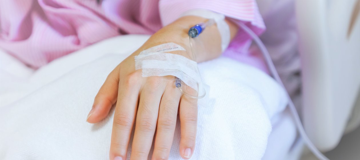 Sueroterapia: El cóctel intravenoso que revitaliza el cuerpo ¡llegó a Chile!