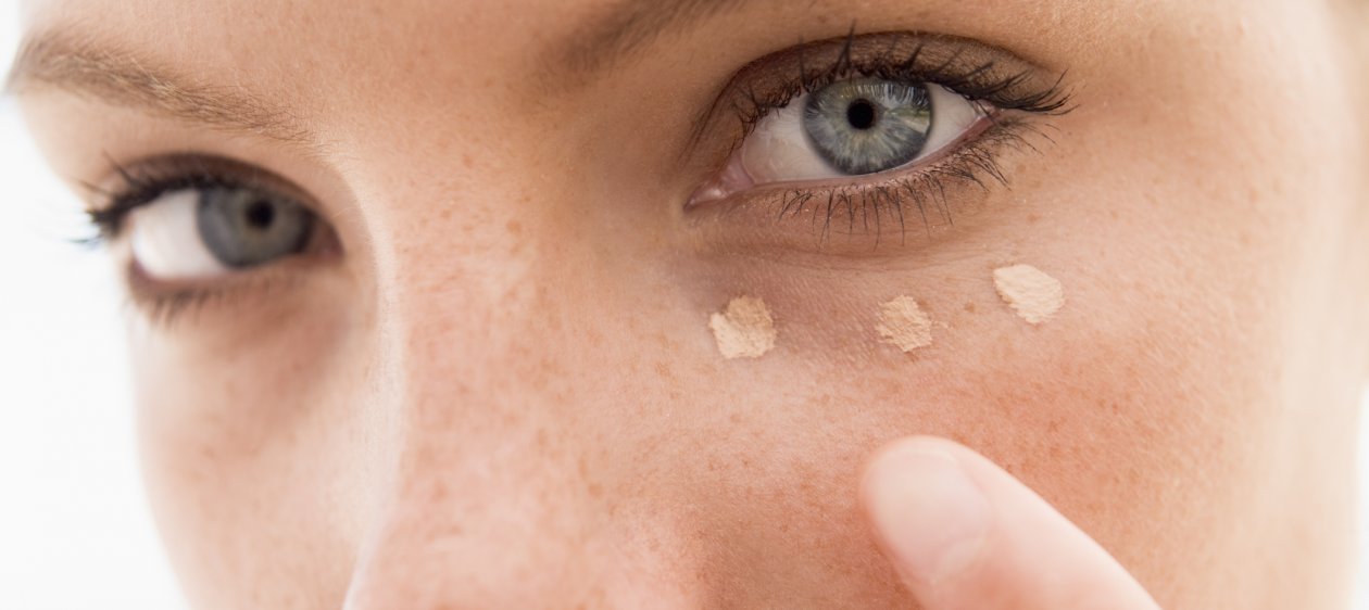 ¿Cómo maquillar tu rostro para tapar las rojeces?