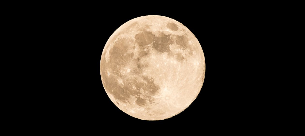 Eclipse de Luna llena en Acuario: Los rituales para atraer abundancia en tu vida