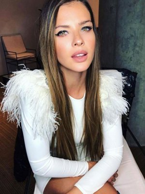 China Suárez presenta a su hija Magnolia en redes sociales