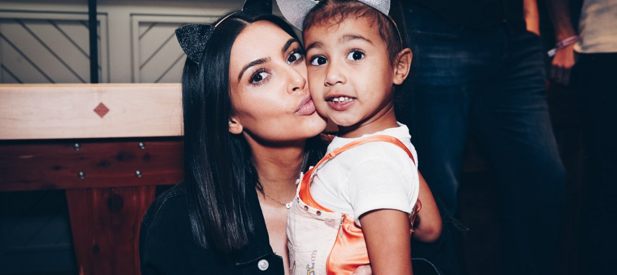 Hija de Kim Kardashian y Kanye West debuta como modelo