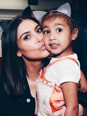 Hija de Kim Kardashian y Kanye West debuta como modelo