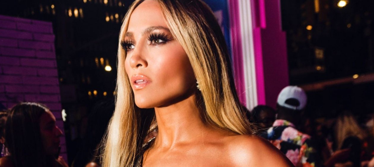 JLo presume sus brazos con músculos de acero, ¿No será mucho?