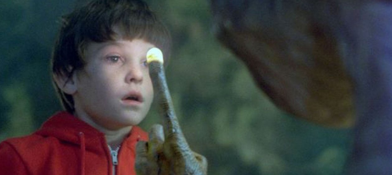 ¡El niño de E.T está súper grande! Este es su antes y después
