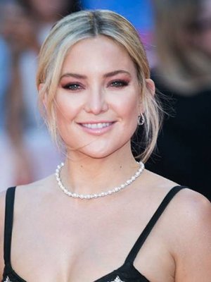 Kate Hudson luce su tonificada figura a solo semanas de dar a luz