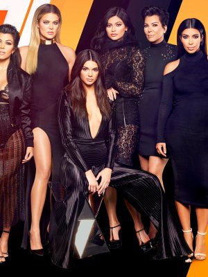 Hermanas Kardashian sorprenden con su disfraz de Halloween