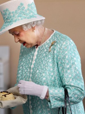 ¿Qué desayuna, come y cena la reina Isabel II?