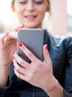 Esta App te permite cortar a tu 'ex' de las fotos
