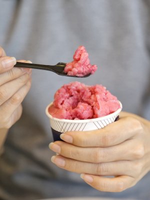 ¡Pasa el calor con estas recetas de helado saludable!