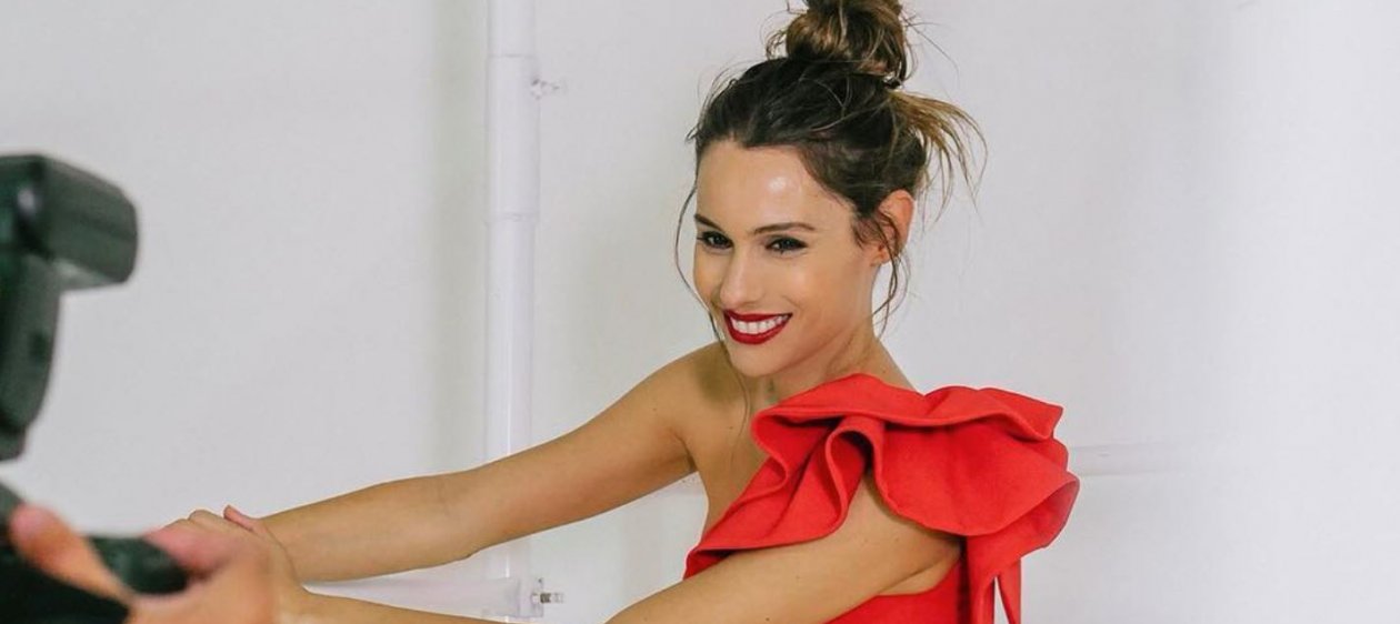 Pampita partió el 2019 con un apasionado beso