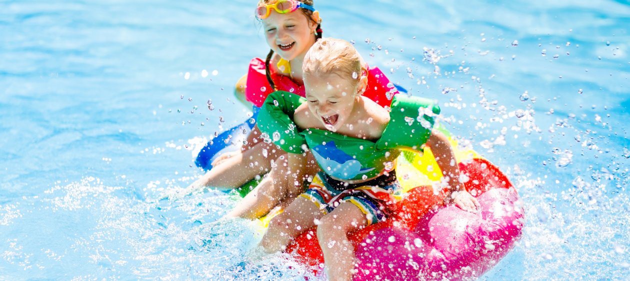 ¿Cómo prevenir los accidentes de niños en la piscina?