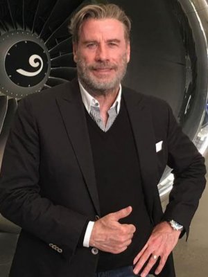 ¿John Travolta ha estado usando peluca?