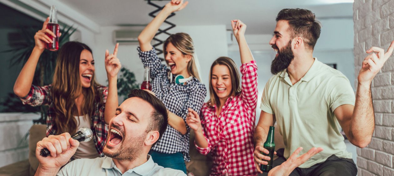 Esta es la bebida alcohólica que podría reducir el estrés después del trabajo