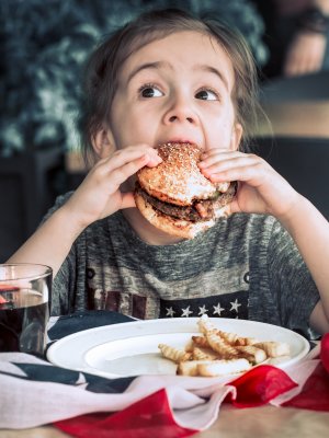 Esta es la forma correcta de comer hamburguesas Esta es la forma correcta de comer hamburguesas