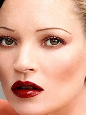 Este es el económico y simple secreto de belleza de Kate Moss