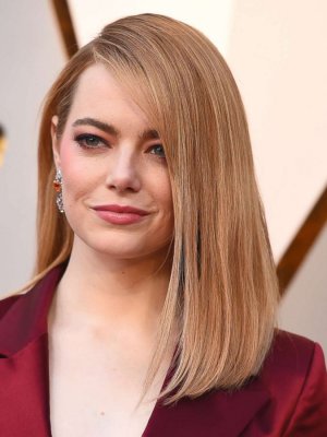 Emma Stone se dejó ver oficialmente con su nuevo pololo