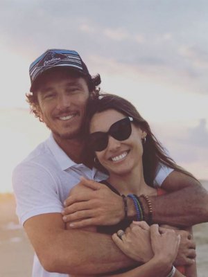 Pampita anuncia el fin de su relación amorosa por Twitter